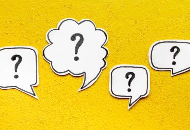 Otázniky v bulbilnách. Ilustračný obrázok k otázkam, ktoré sme poslali MZ SR. Zaujímalo nás usmernenie k hopitalizácii detí.